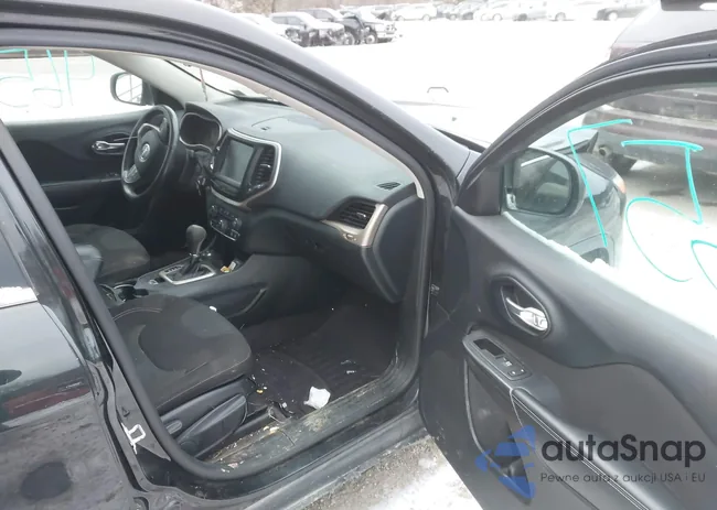 1C4PJMCS1GW194450: 44024657