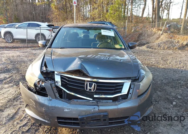 1HGCP2F33AA065895: 44024677