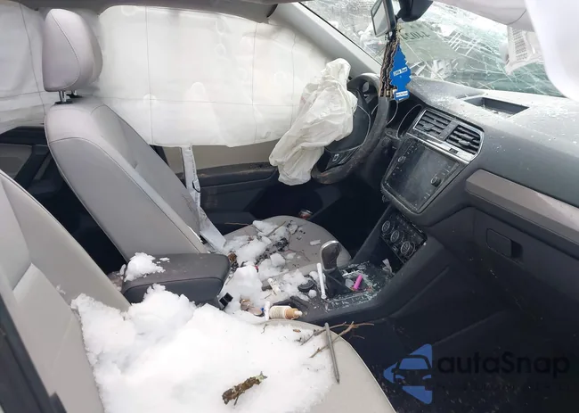 3VV2B7AX7KM073052: 44024704