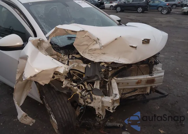 1G1JD5SH8H4122871: 44024760