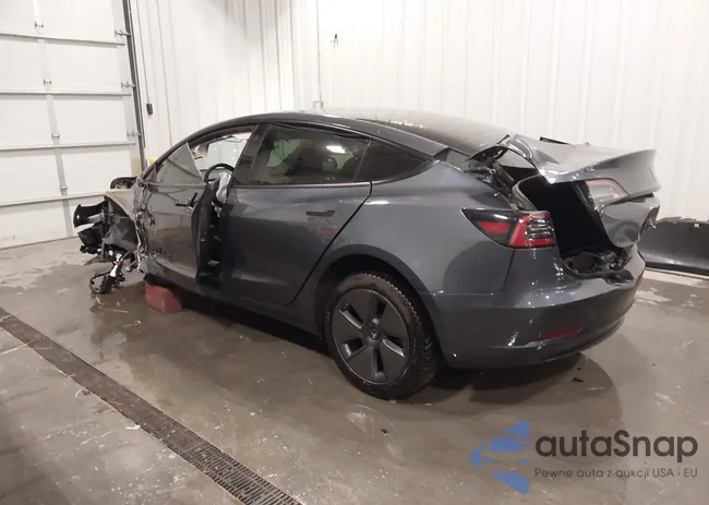 5YJ3E1EB2PF416352: 44024776