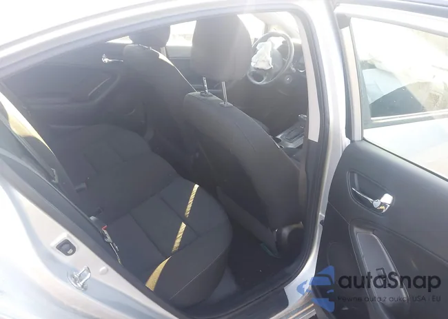 KNAFK4A6XG5611081: 44024856