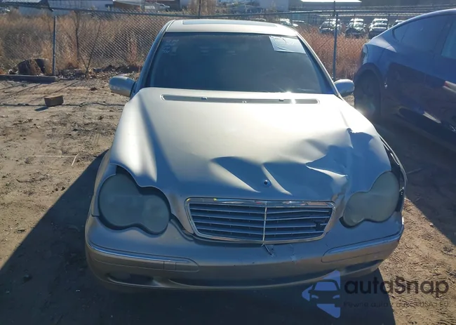 WDBRF61J62F199005: 44024916