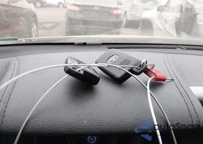 4T1BK1EB8FU152818: 44024935