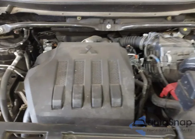 JA4ATUAA0NZ014276: 44024259