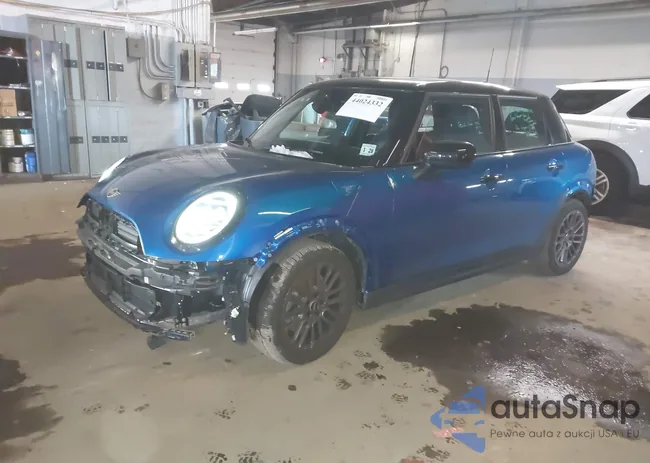 WMW53GD02S2W62702: 44024332