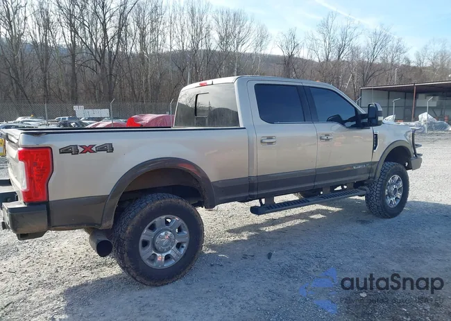 1FT7W2BT7HEE17517: 44024379