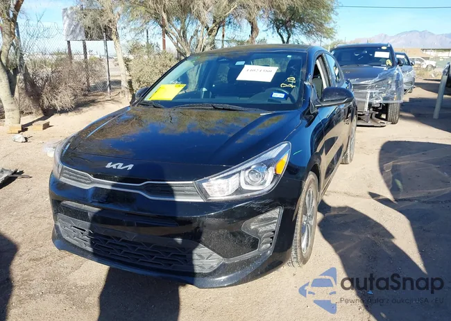 3KPA24AD0PE584604: 44024380