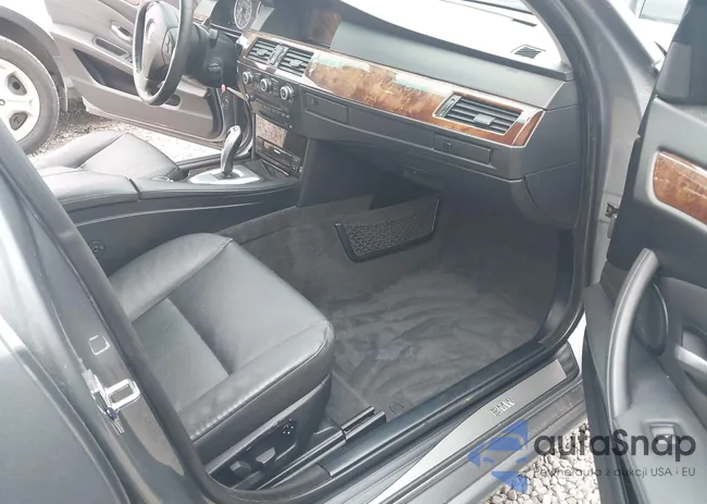 WBANV93519C133216: 44024422