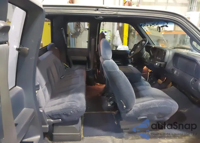 2GCEC19R0V1127766: 44024562