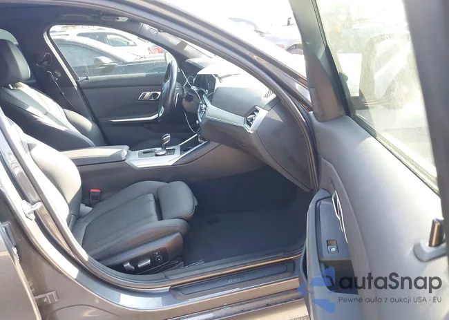 3MW5P7J00M8B76502: 44024575