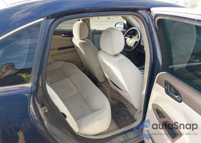 2G1WB58K281242854: 44024618