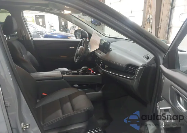 JN8BT3CB1SW170600: 44025705