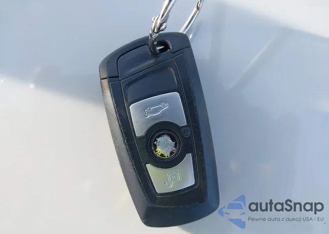 WBA3C1C56FK123782: 44025861