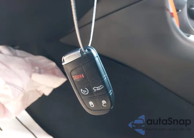 2C3CDXBG0NH103933: 44025904