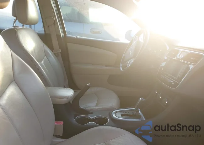 1C3BC2FG8BN570113: 44025397