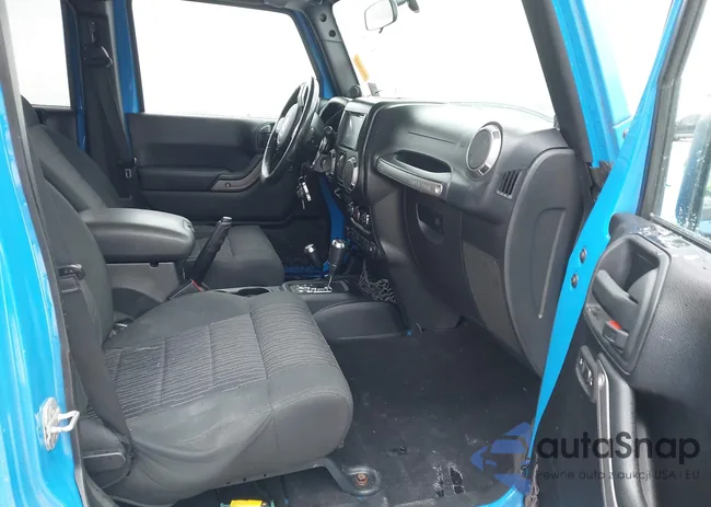 1C4BJWDG5CL157462: 44025508