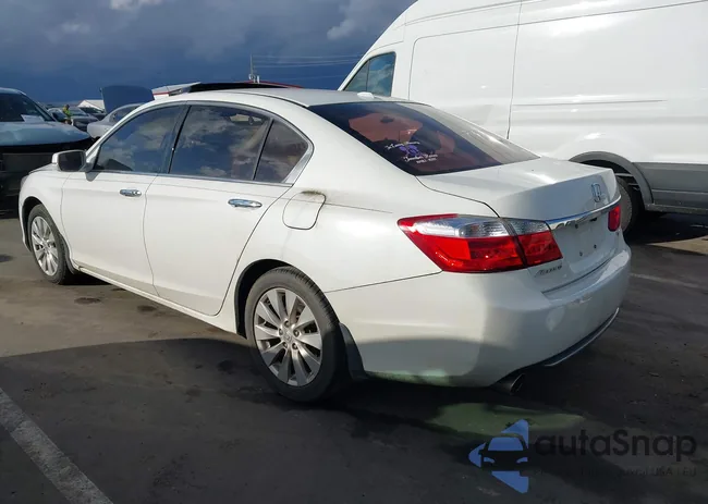 1HGCR3F87DA021236: 44025626