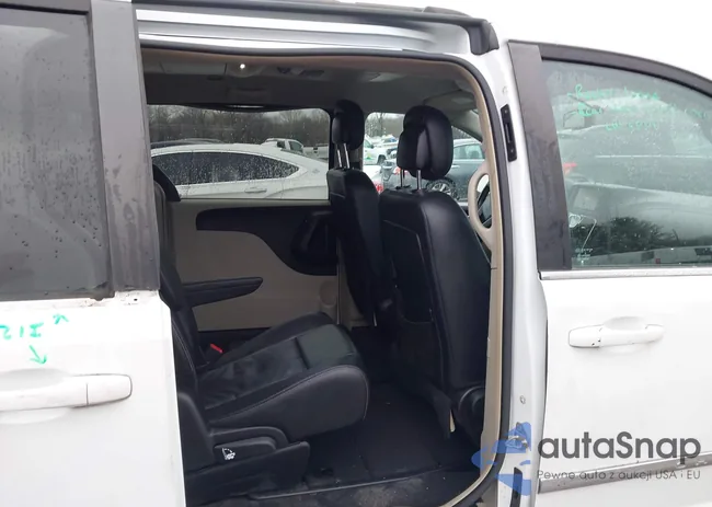 2C4RC1BG2ER396735: 44025629