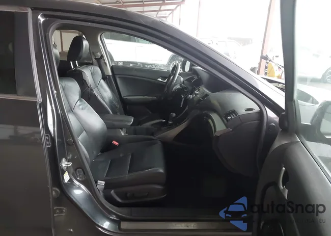 JH4CU2F64BC002231: 44026716