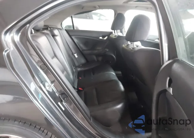 JH4CU2F64BC002231: 44026716