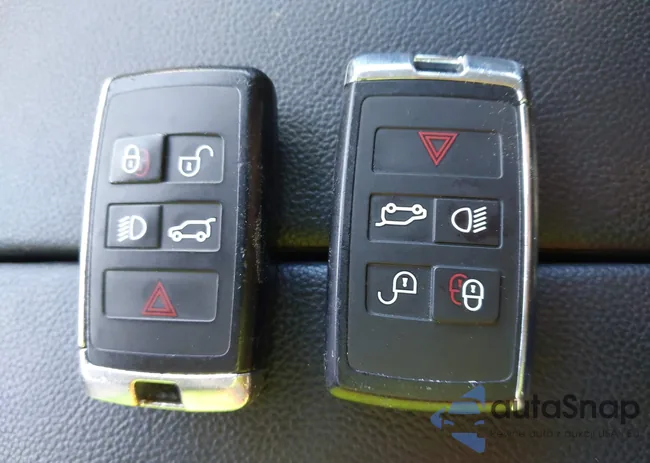 SALZJ2FX4LH107779: 44026735