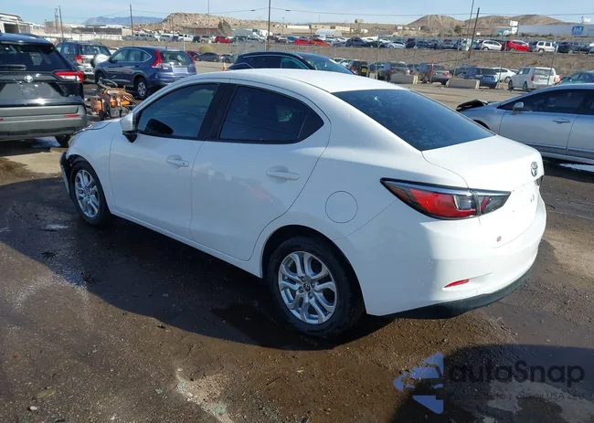 3MYDLBYV2JY332177: 44026772