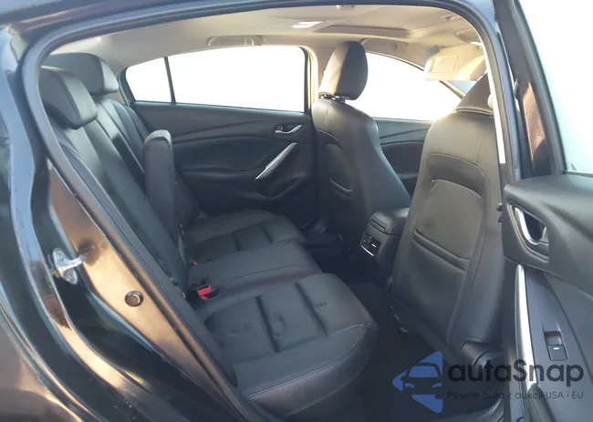 JM1GJ1V54F1203112: 44026875