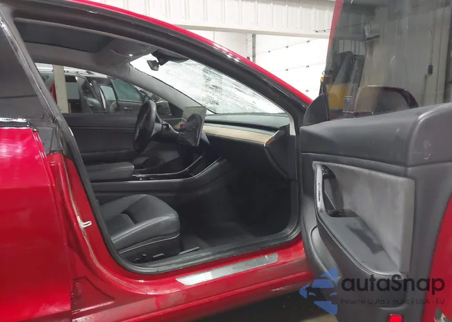 5YJ3E1EB3LF666936: 44026963