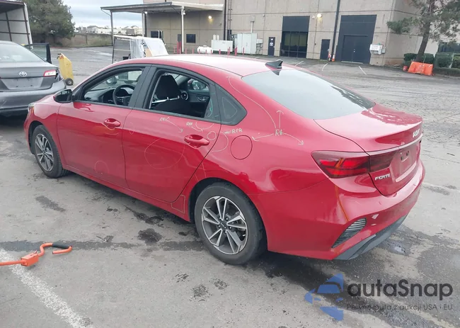 3KPF24AD3NE493975: 44027070