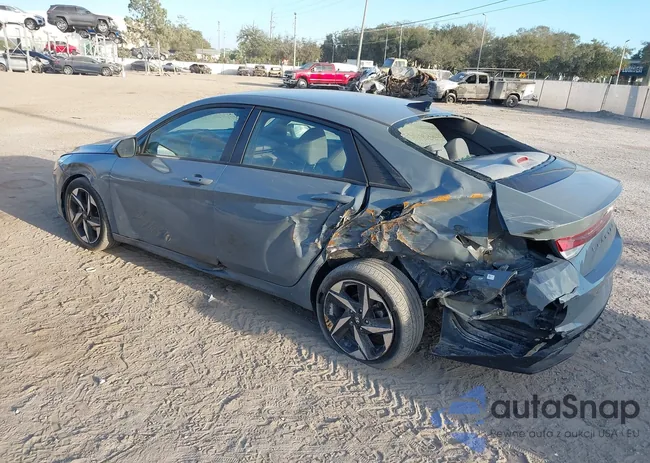 KMHLS4AG7PU413865: 44027119