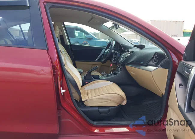 JM1BL1S51A1143792: 44027149