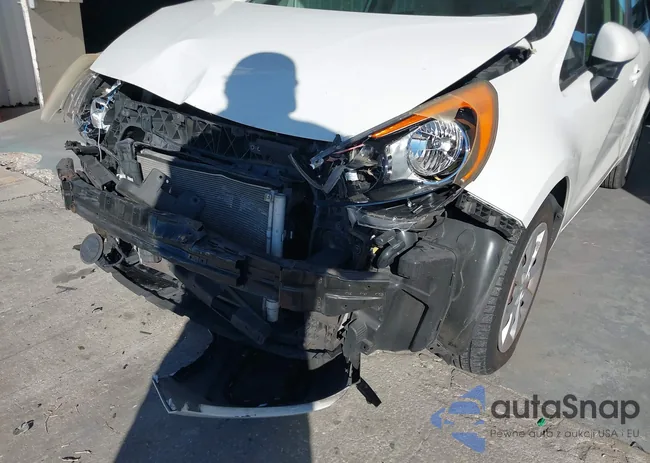 KNADM5A35C6082835: 44026375