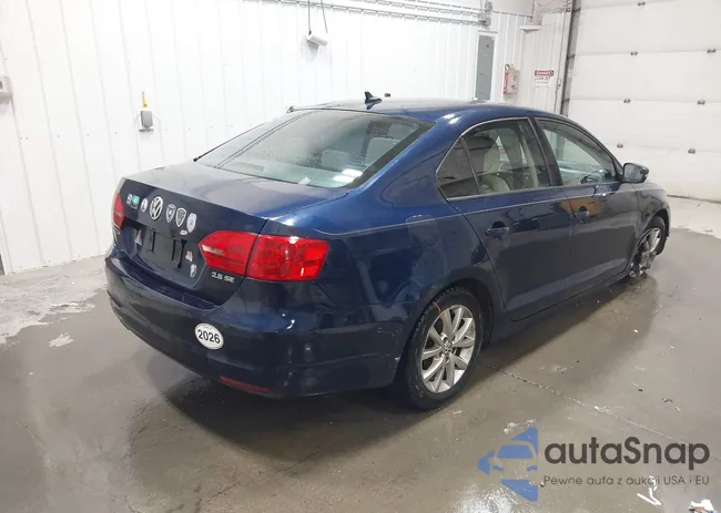 3VWDP7AJ7CM321948: 44026401