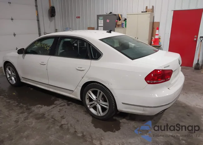 1VWBS7A37FC018729: 44026457