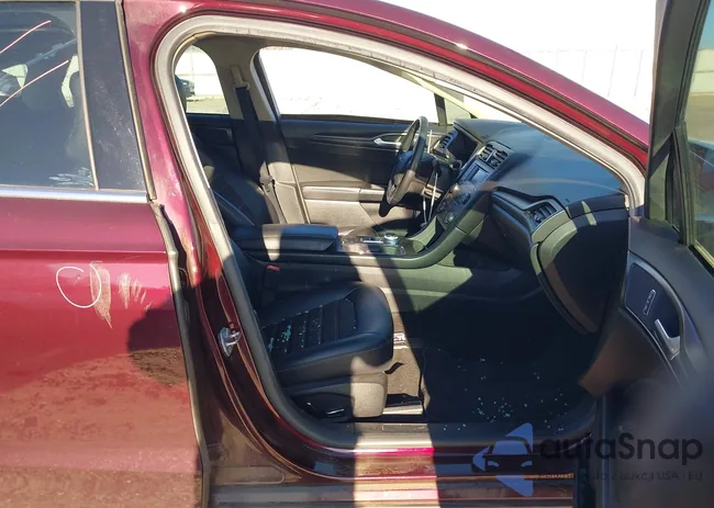 3FA6P0H76JR113272: 44026478