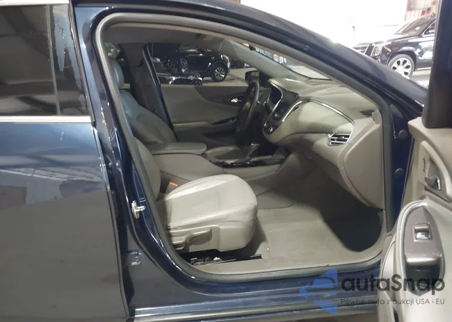 1G1ZE5ST9HF100953: 44026550