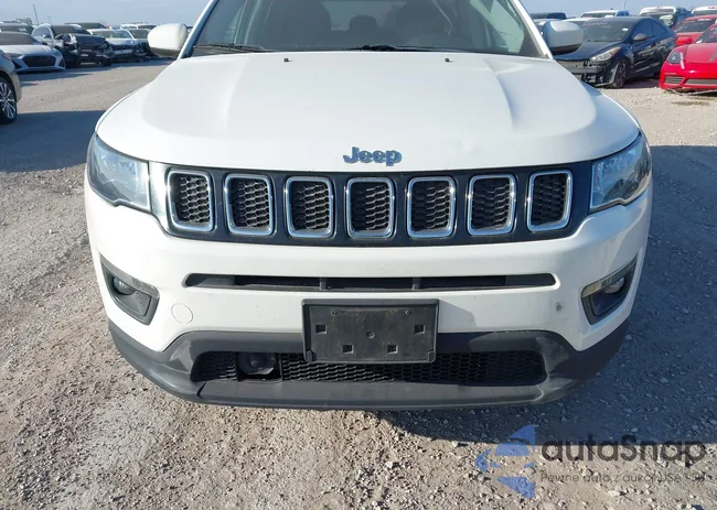 3C4NJCBB2KT802879: 44027680