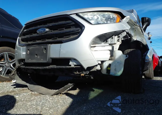 MAJ3P1RE3JC223961: 44027886