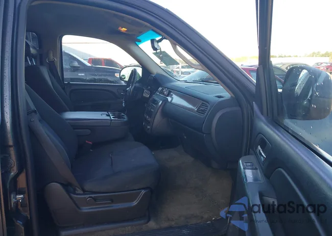 1GNUCHE09AR161953: 44027915