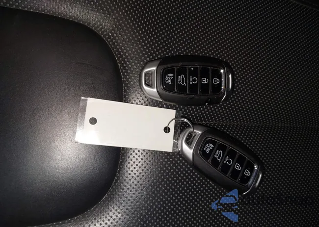 KM8R5DHE9LU067608: 44027931