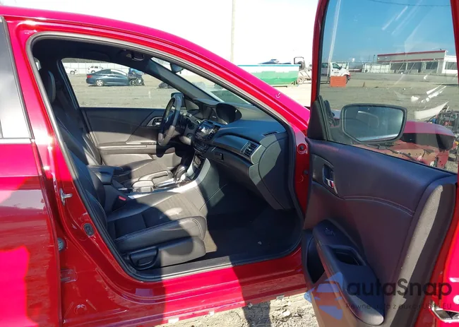 1HGCR2F50HA047893: 44027941