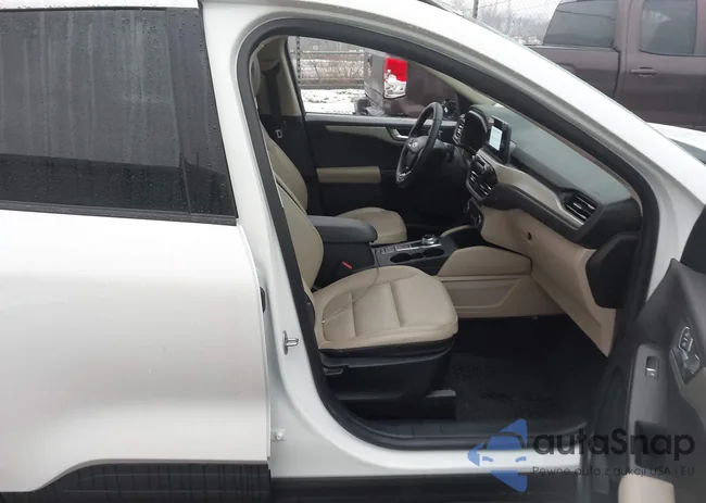 1FMCU9H63LUC12561: 44028034