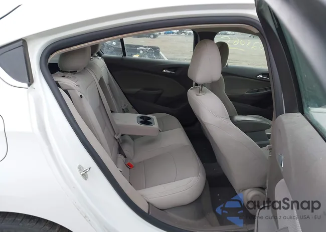 3G1BE6SM3HS569693: 44028065