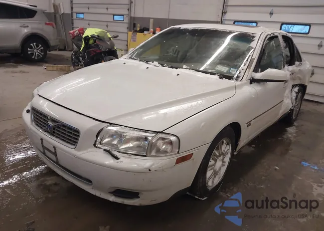 YV1TH59H341366251: 44028082