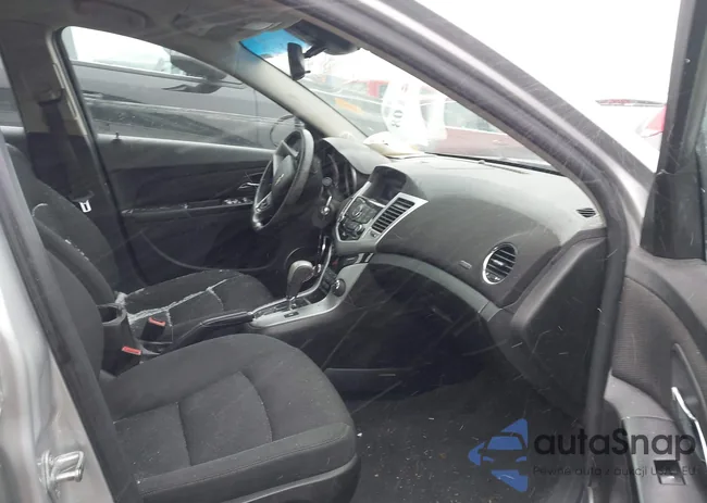 1G1PJ5SC5C7129727: 44028108