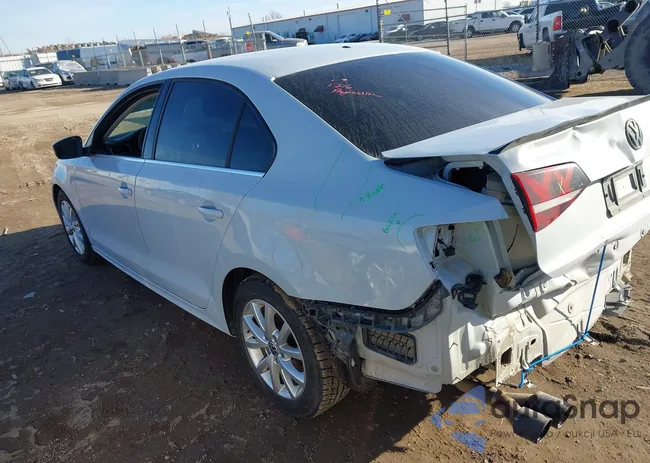 3VW167AJ6HM324465: 44027283