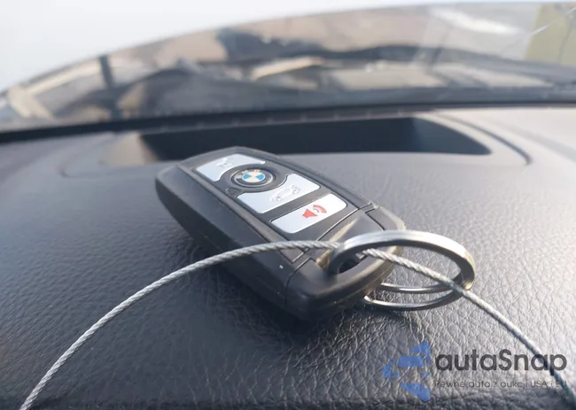 WBAFR7C55DC818549: 44027361