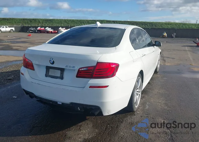 WBAFR7C55DC818549: 44027361