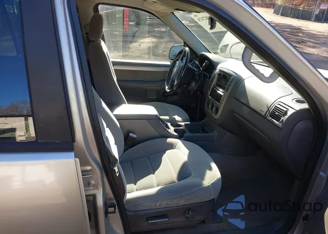 1FMZU73K84UB28935: 44027476